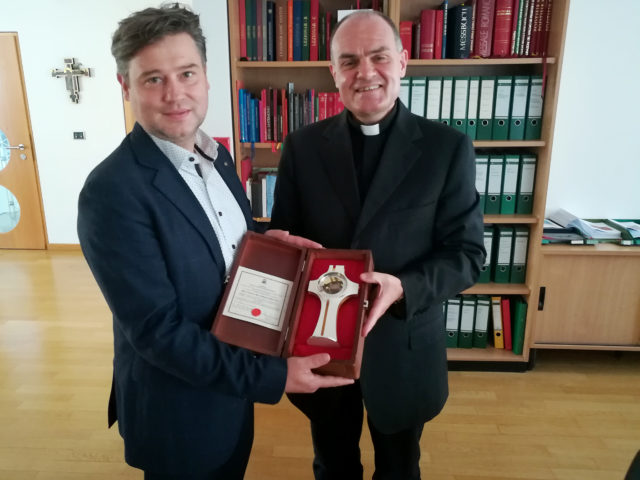 Hannes Gamper und Bischof Ivo Muser