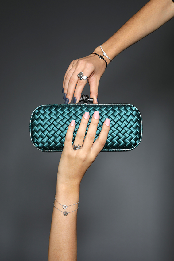 Handverlesener Schmuck & Taschen